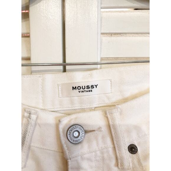 Moussy Howa Distressed Jeans in White - Picture 3 of 7